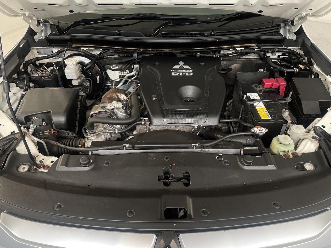 Photo '13' of Mitsubishi Triton Photo '13' of Mitsubishi Triton