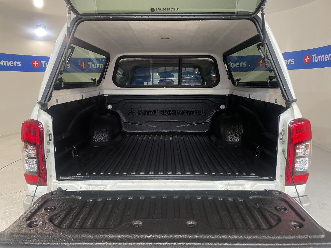 Photo '14' of Mitsubishi Triton Photo '14' of Mitsubishi Triton