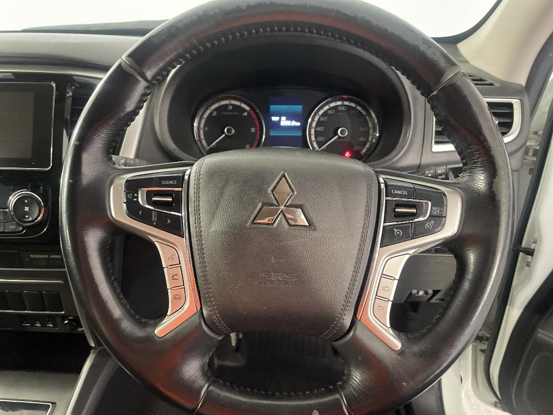 Photo '28' of Mitsubishi Triton Photo '28' of Mitsubishi Triton