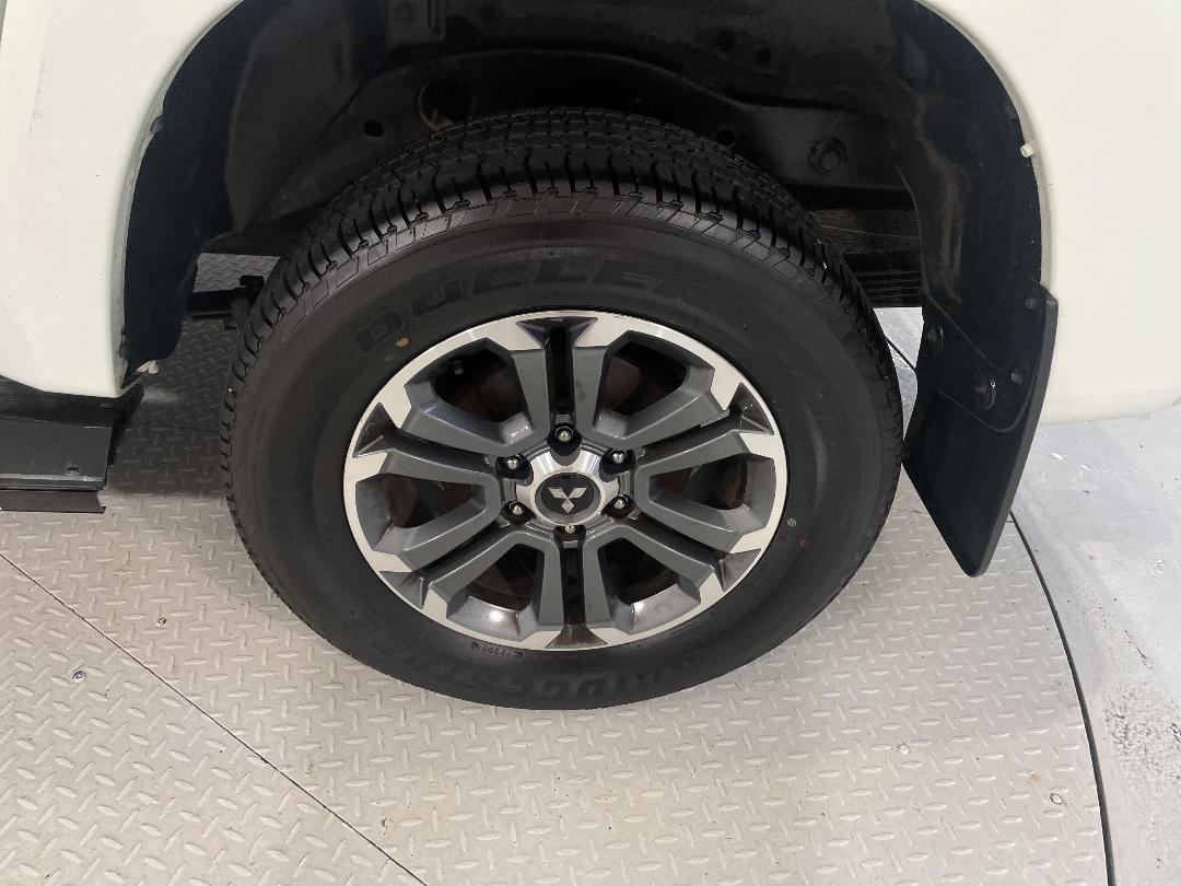 Photo '11' of Mitsubishi Triton Photo '11' of Mitsubishi Triton