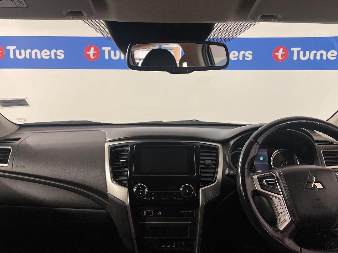 Photo '17' of Mitsubishi Triton Photo '17' of Mitsubishi Triton