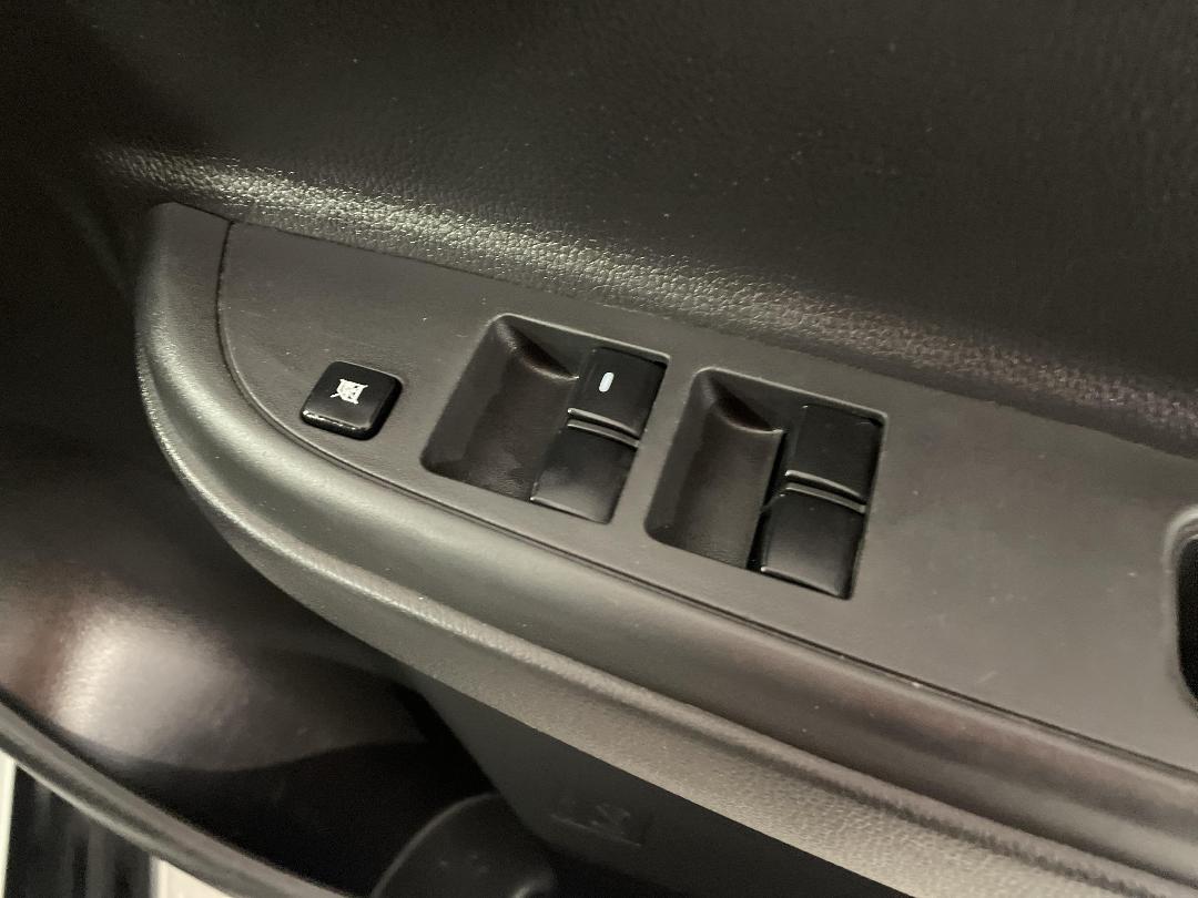 Photo '24' of Mitsubishi Triton Photo '24' of Mitsubishi Triton