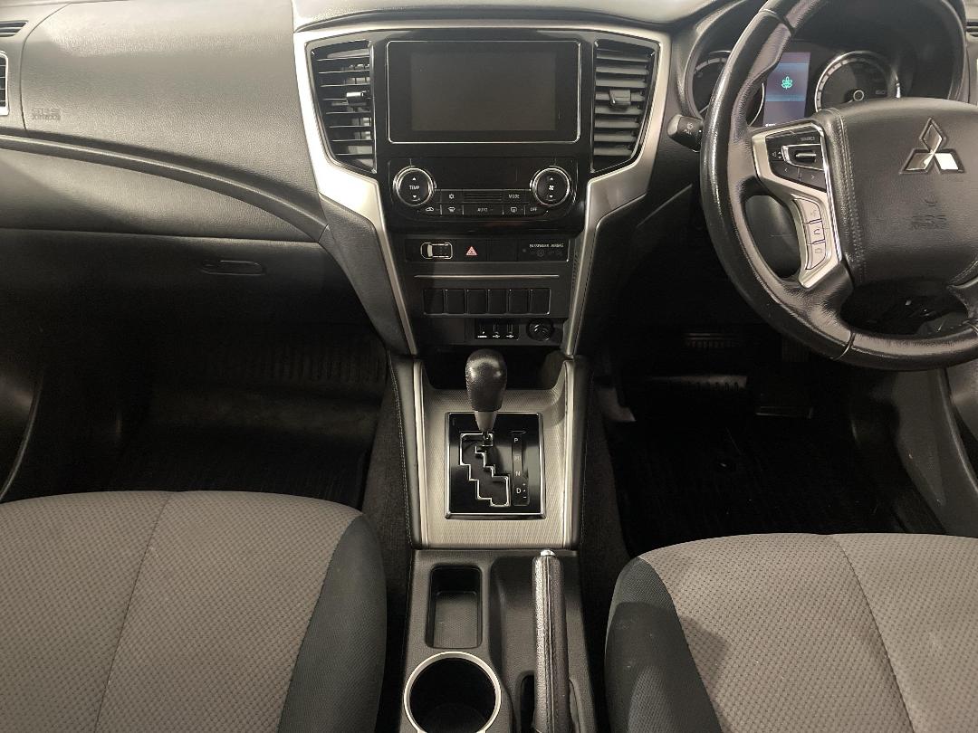 Photo '18' of Mitsubishi Triton Photo '18' of Mitsubishi Triton