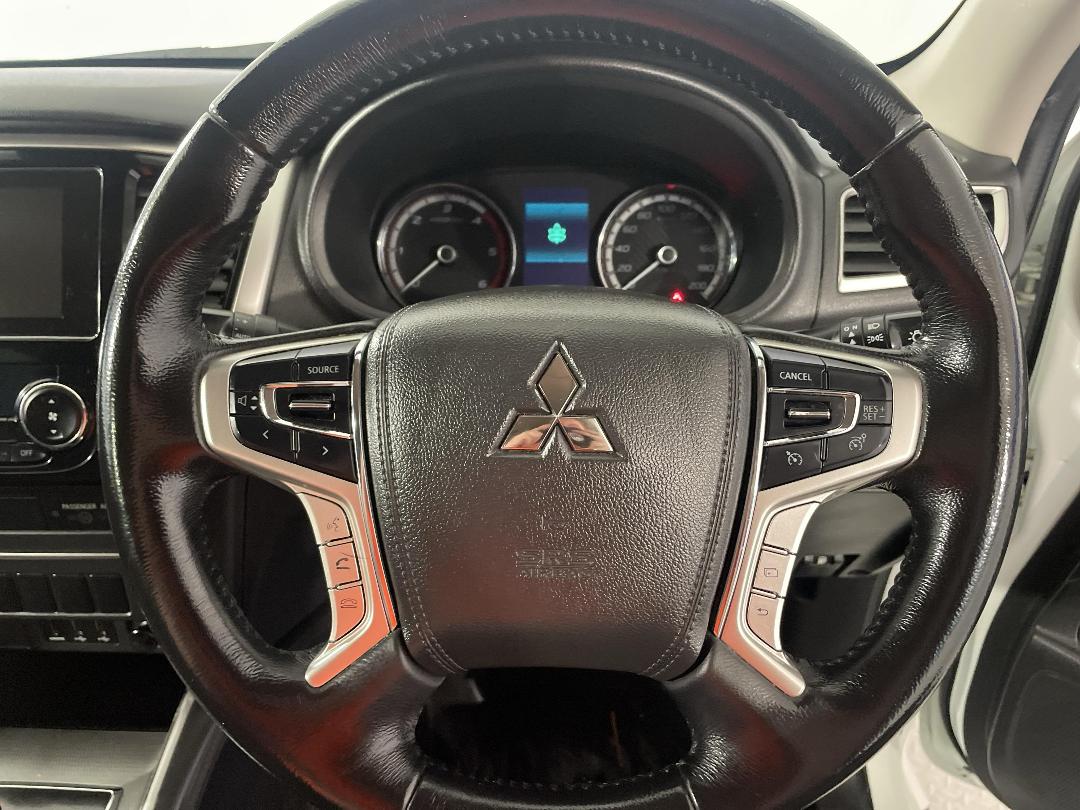 Photo '28' of Mitsubishi Triton Photo '28' of Mitsubishi Triton