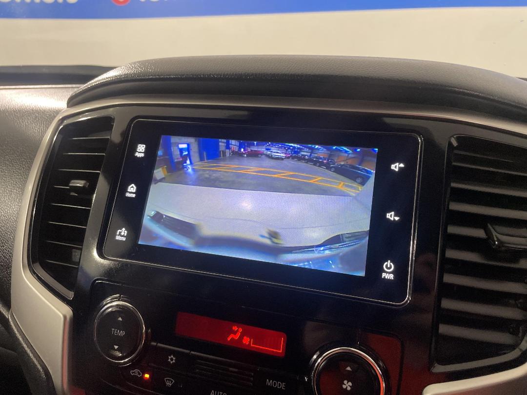 Photo '30' of Mitsubishi Triton