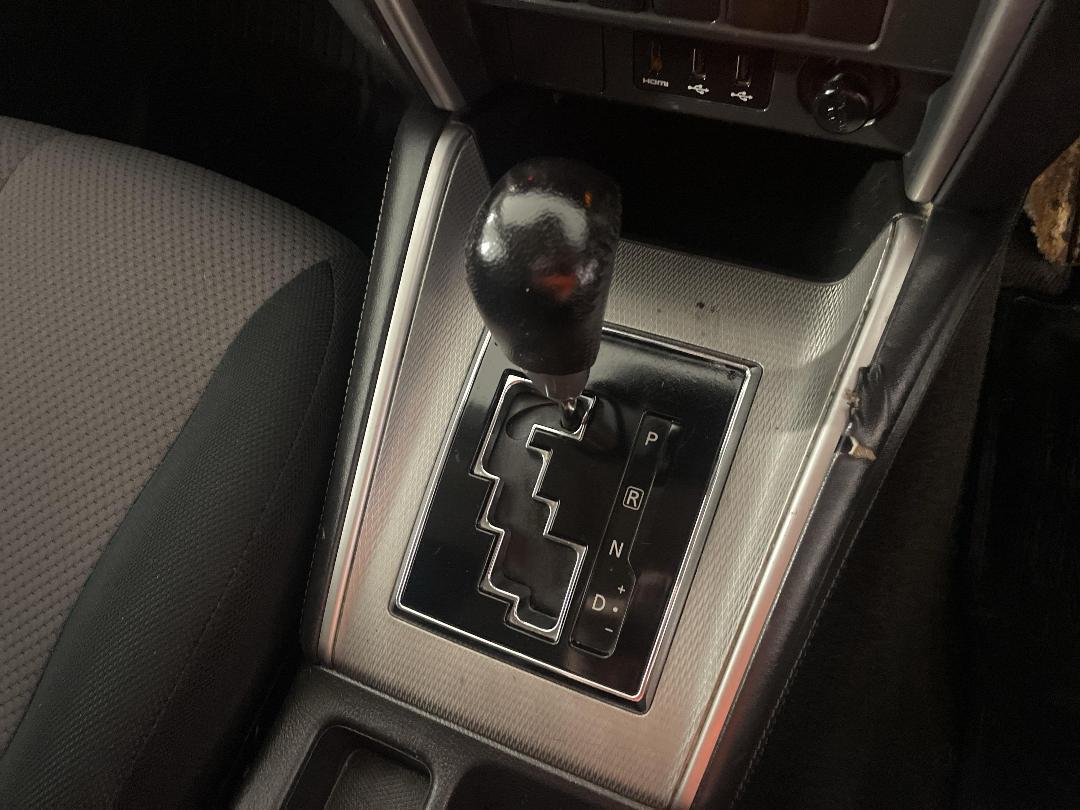 Photo '32' of Mitsubishi Triton