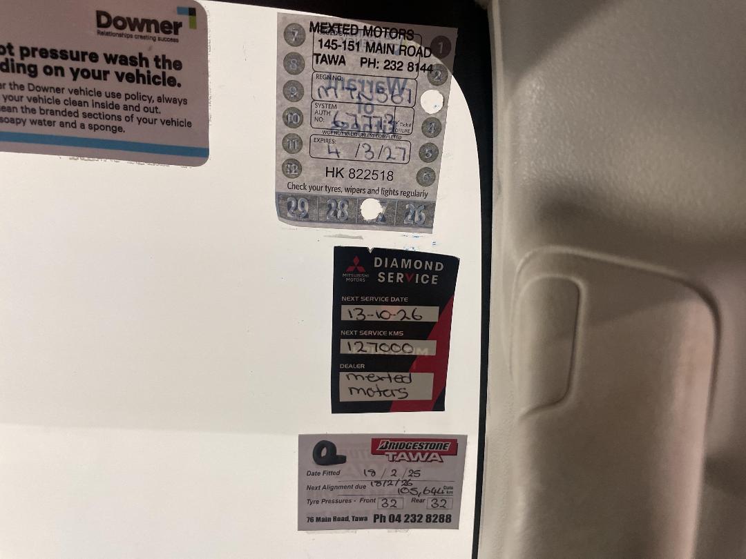 Photo '34' of Mitsubishi Triton