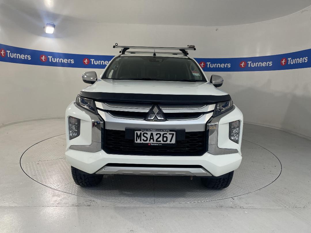 Photo '2' of Mitsubishi Triton