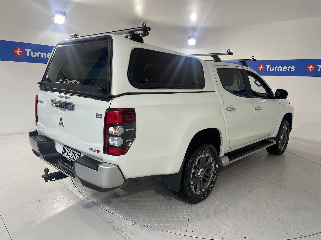 Photo '7' of Mitsubishi Triton