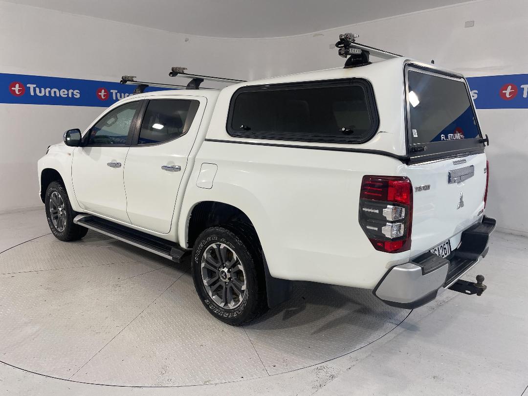 Photo '5' of Mitsubishi Triton