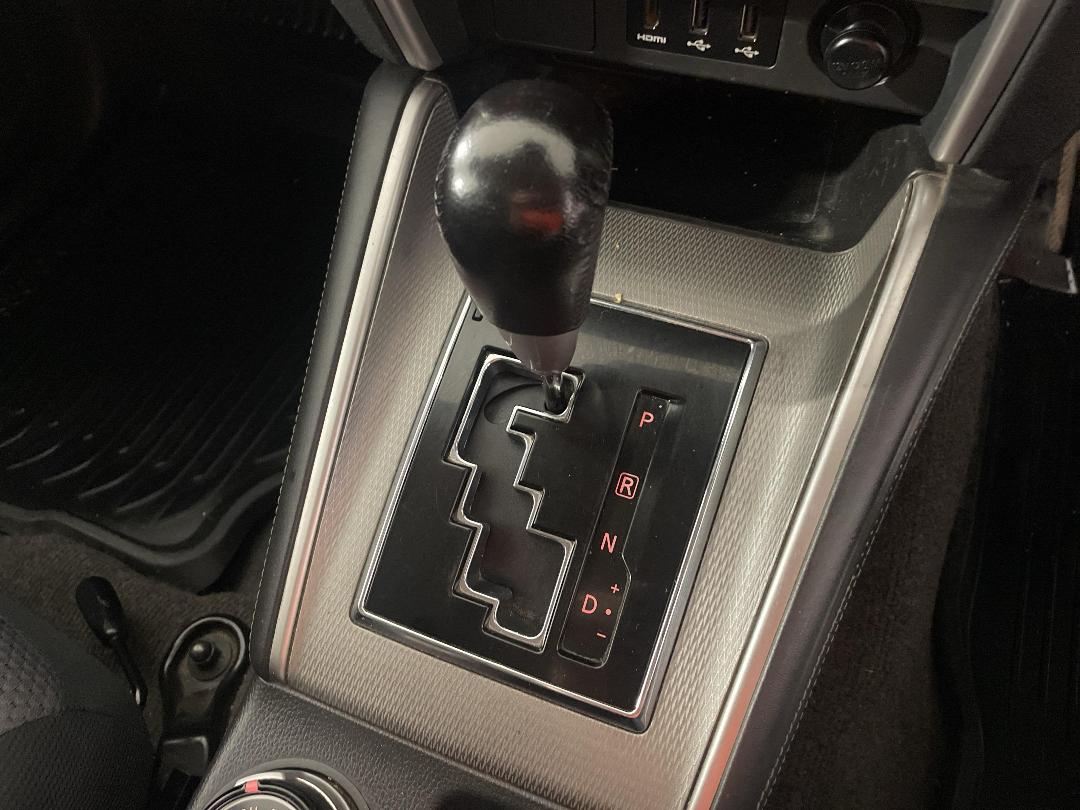 Photo '33' of Mitsubishi Triton