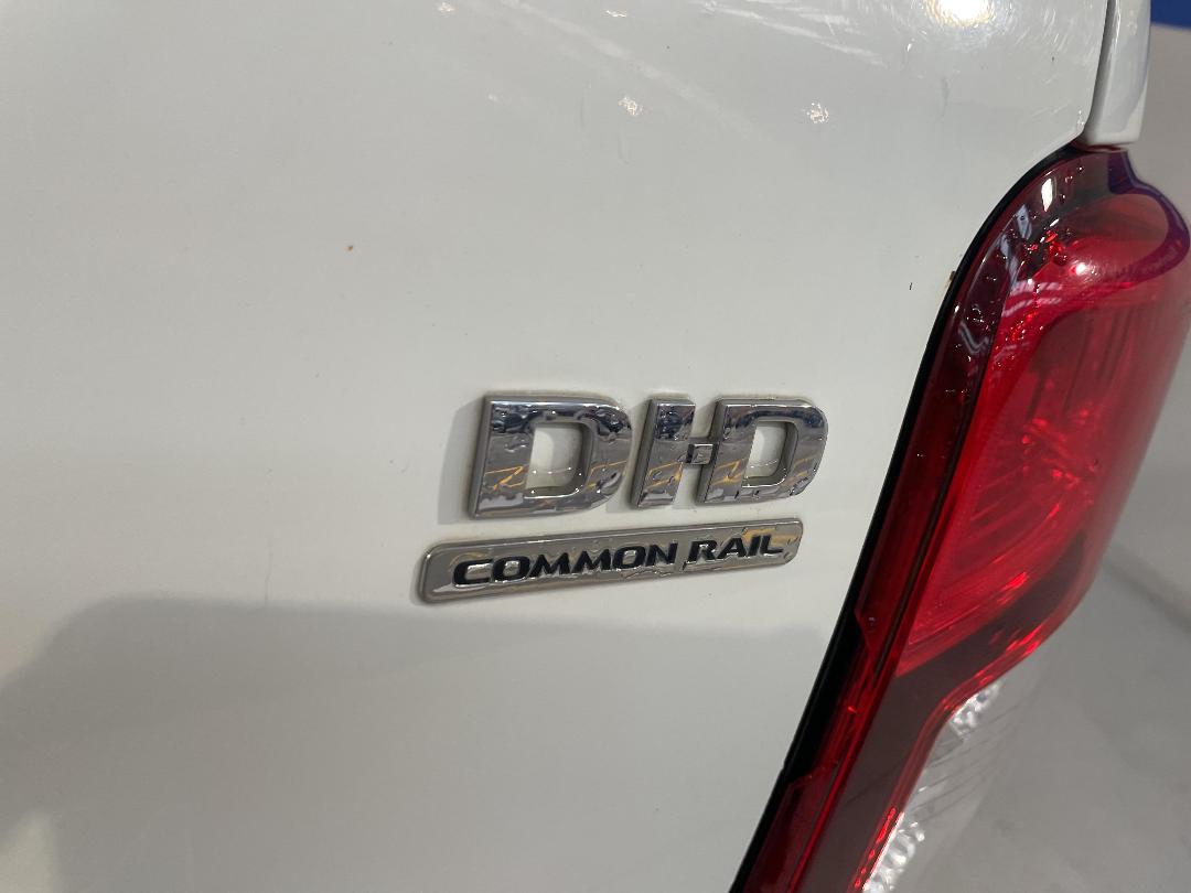 Photo '38' of Mitsubishi Triton