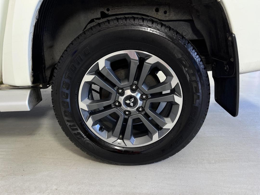 Photo '11' of Mitsubishi Triton Photo '11' of Mitsubishi Triton