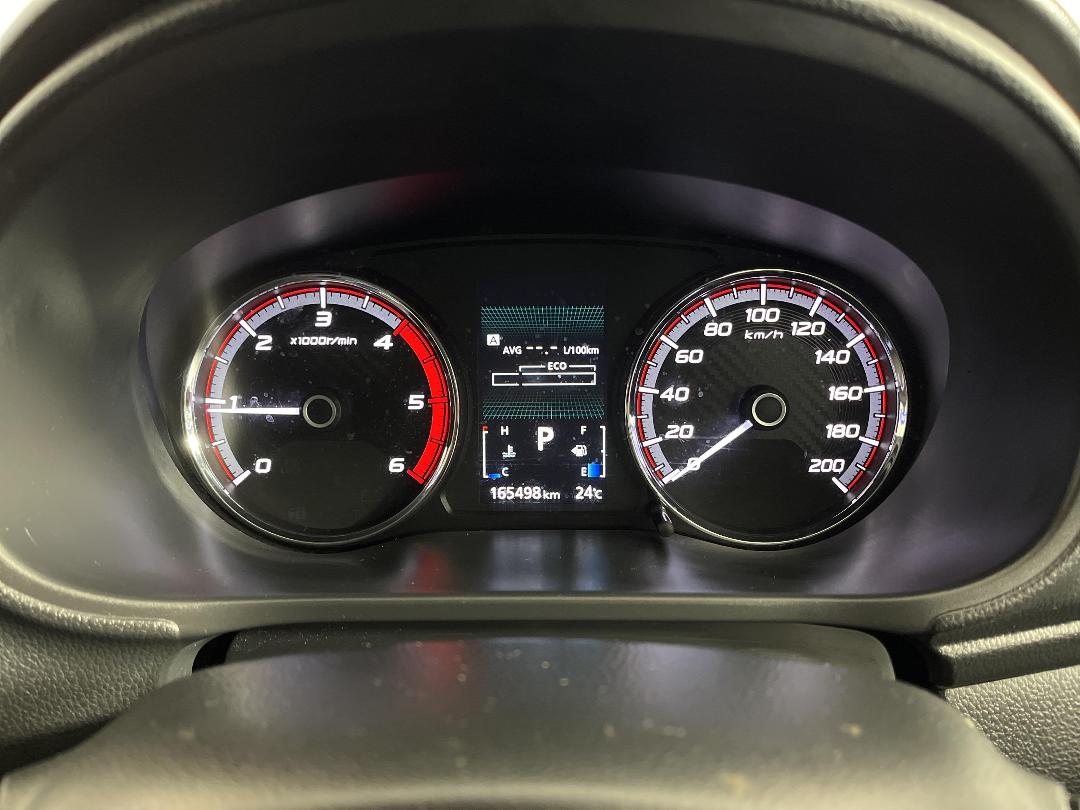 Photo '21' of Mitsubishi Triton Photo '21' of Mitsubishi Triton