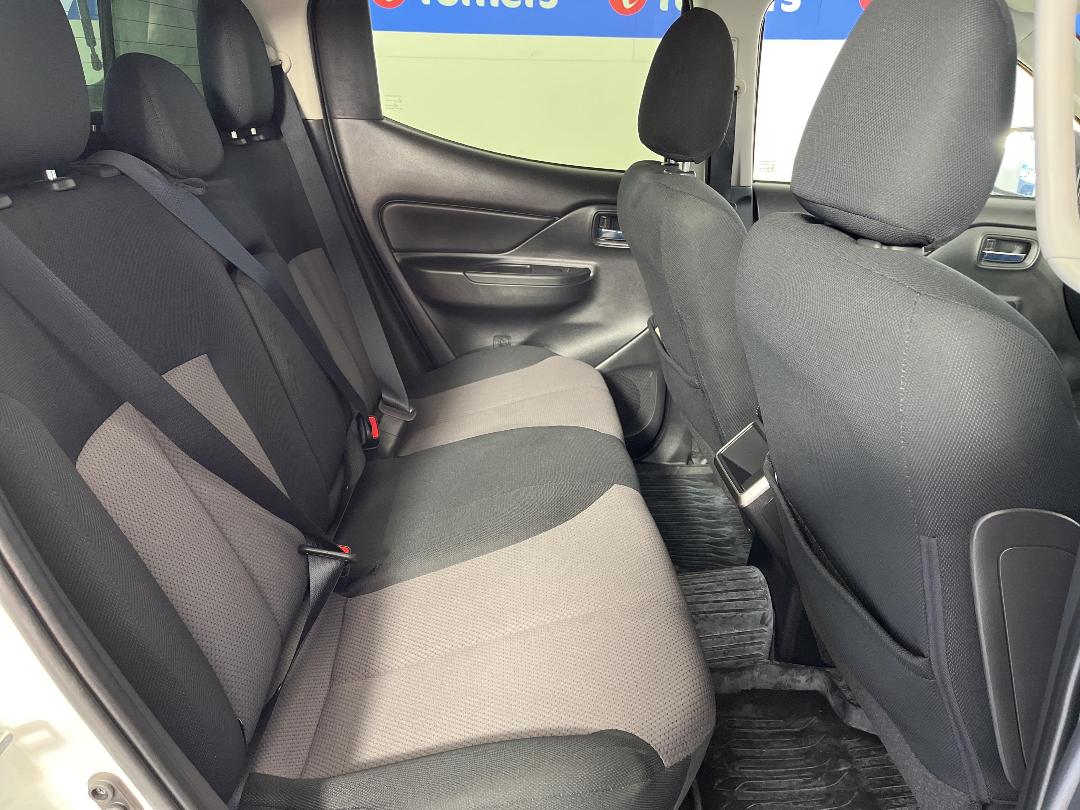 Photo '20' of Mitsubishi Triton Photo '20' of Mitsubishi Triton