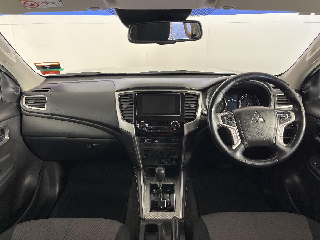 Photo '17' of Mitsubishi Triton Photo '17' of Mitsubishi Triton