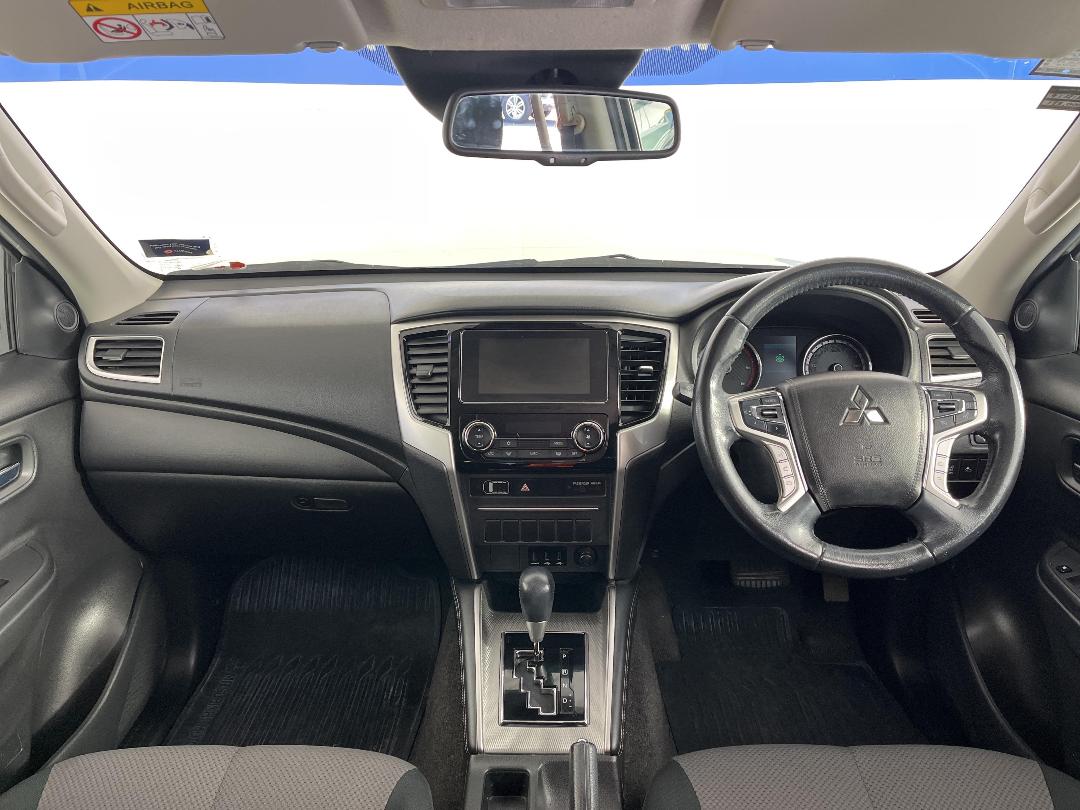 Photo '17' of Mitsubishi Triton Photo '17' of Mitsubishi Triton