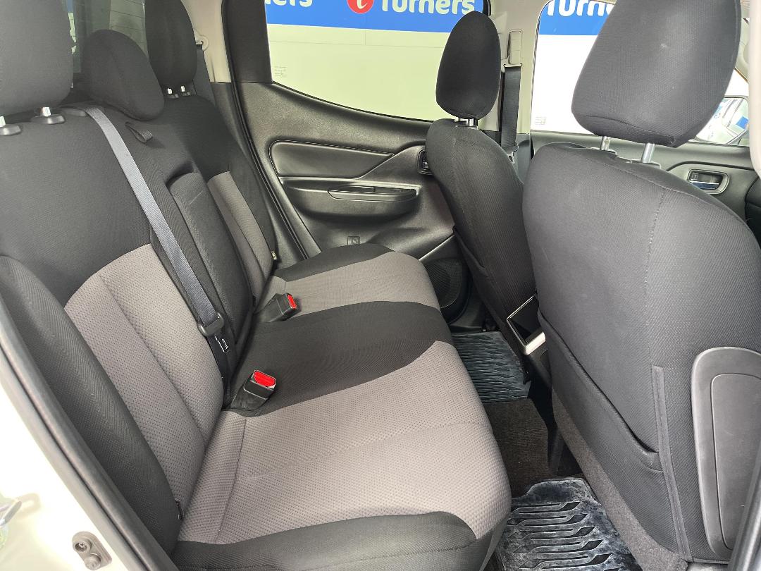 Photo '20' of Mitsubishi Triton Photo '20' of Mitsubishi Triton