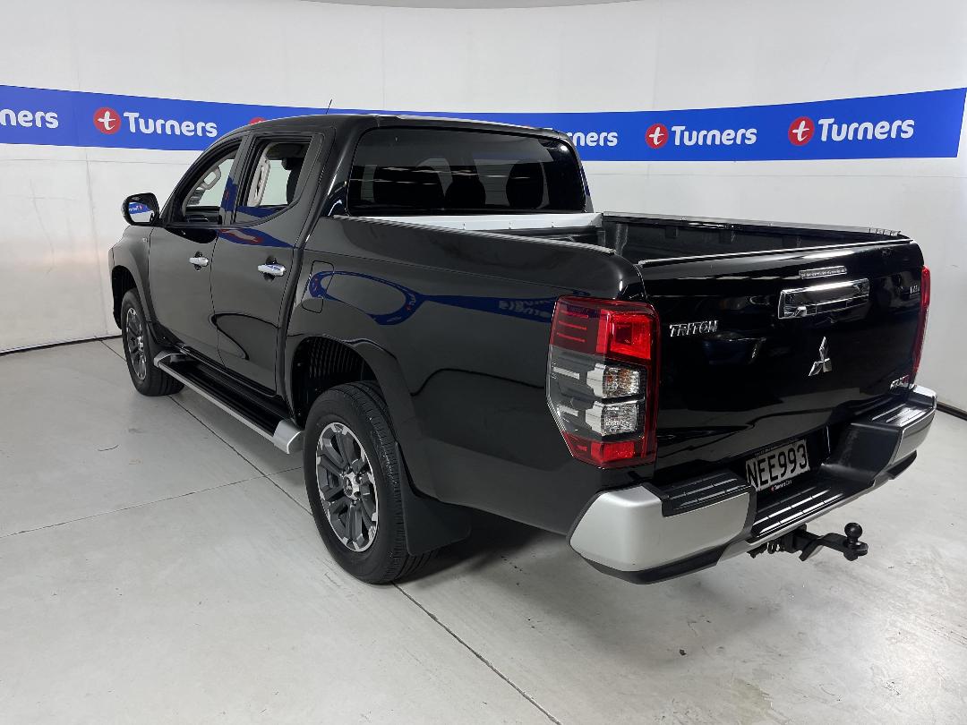 Photo '5' of Mitsubishi Triton