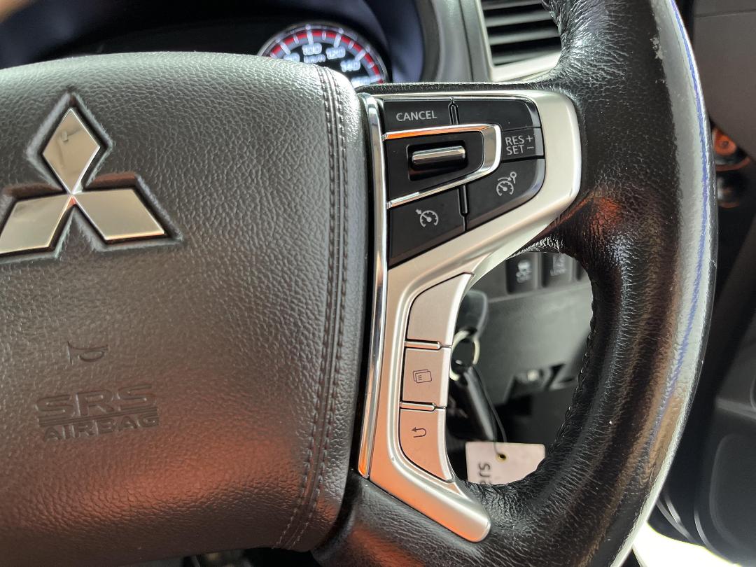 Photo '26' of Mitsubishi Triton