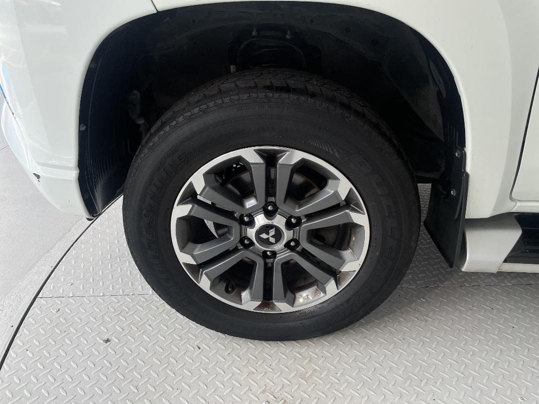 Photo '10' of Mitsubishi Triton Photo '10' of Mitsubishi Triton