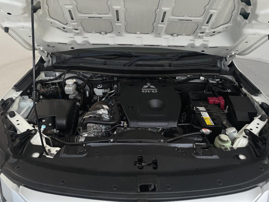 Photo '13' of Mitsubishi Triton Photo '13' of Mitsubishi Triton