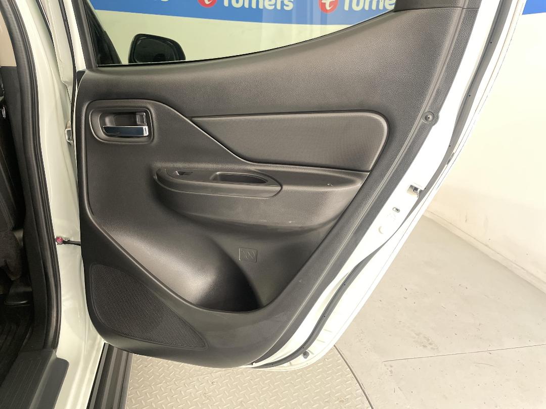 Photo '19' of Mitsubishi Triton Photo '19' of Mitsubishi Triton