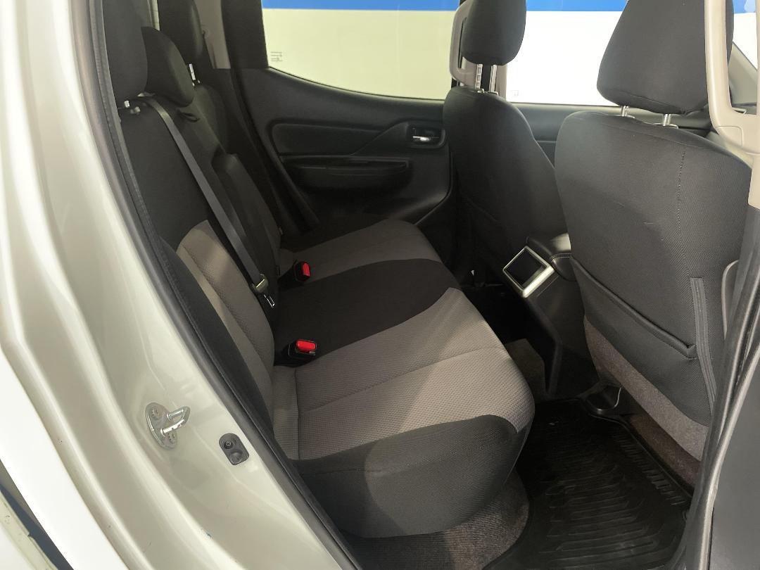 Photo '20' of Mitsubishi Triton Photo '20' of Mitsubishi Triton