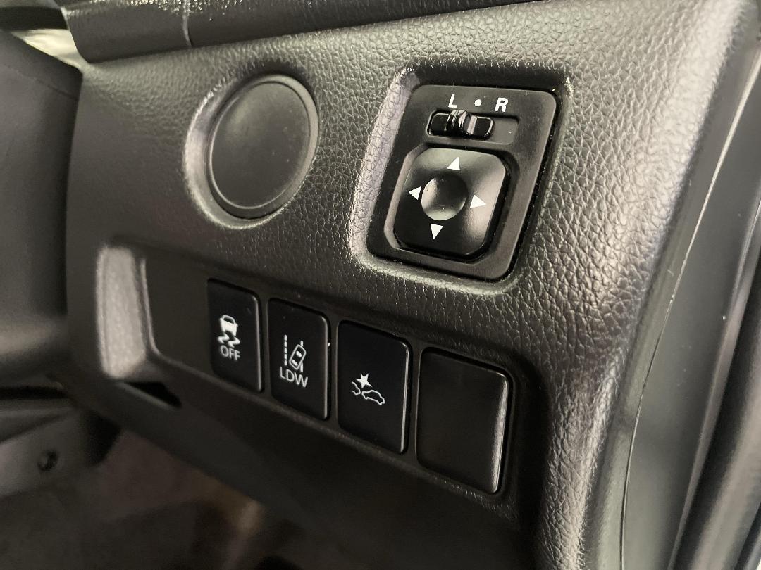 Photo '24' of Mitsubishi Triton Photo '24' of Mitsubishi Triton