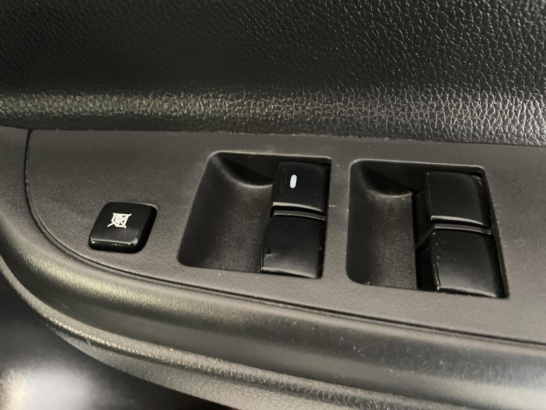 Photo '23' of Mitsubishi Triton Photo '23' of Mitsubishi Triton