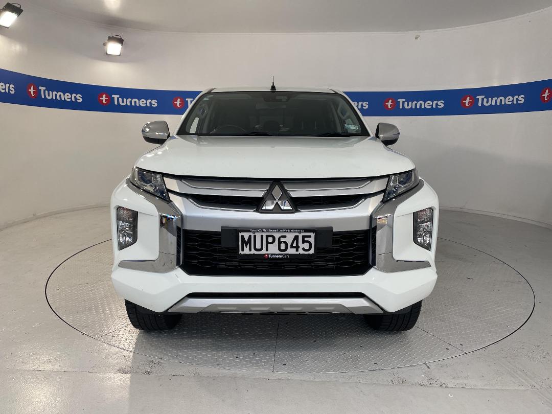 Photo '2' of Mitsubishi Triton