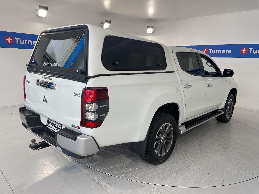 Photo '7' of Mitsubishi Triton