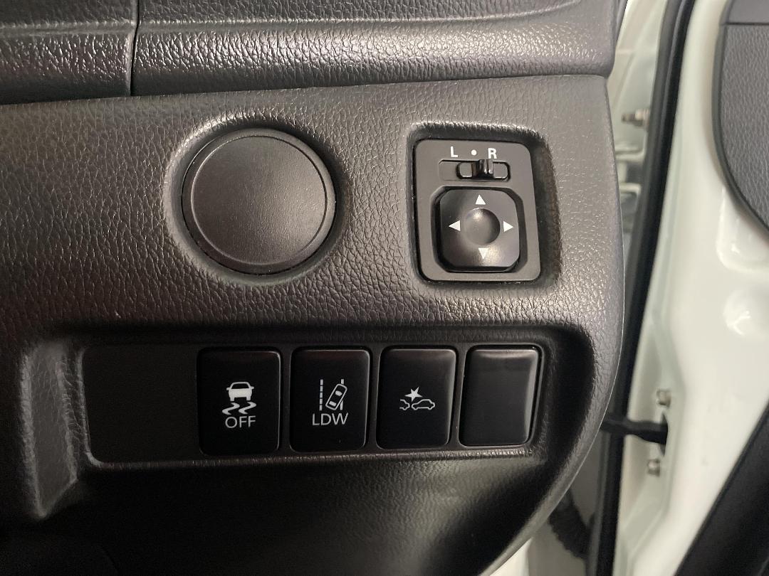 Photo '25' of Mitsubishi Triton