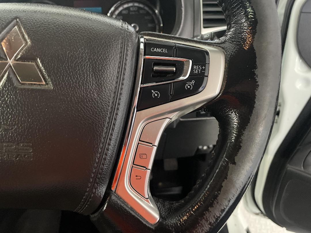 Photo '26' of Mitsubishi Triton