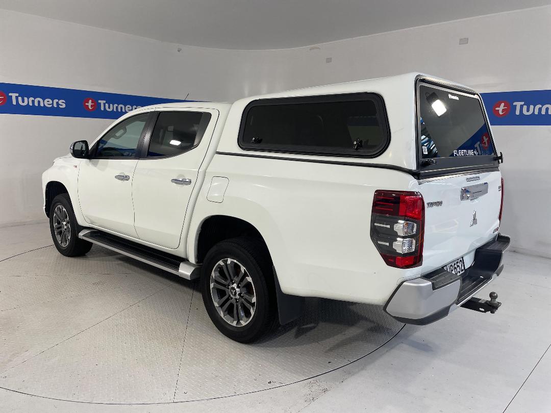 Photo '5' of Mitsubishi Triton