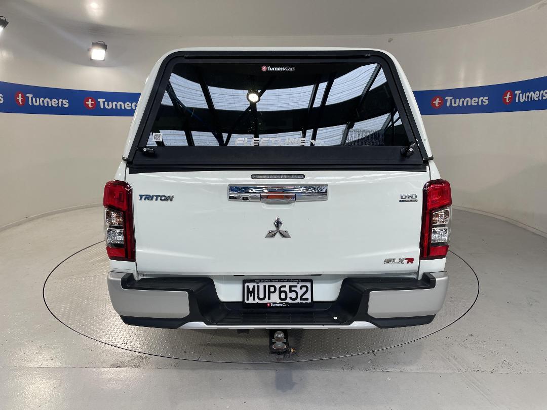 Photo '6' of Mitsubishi Triton