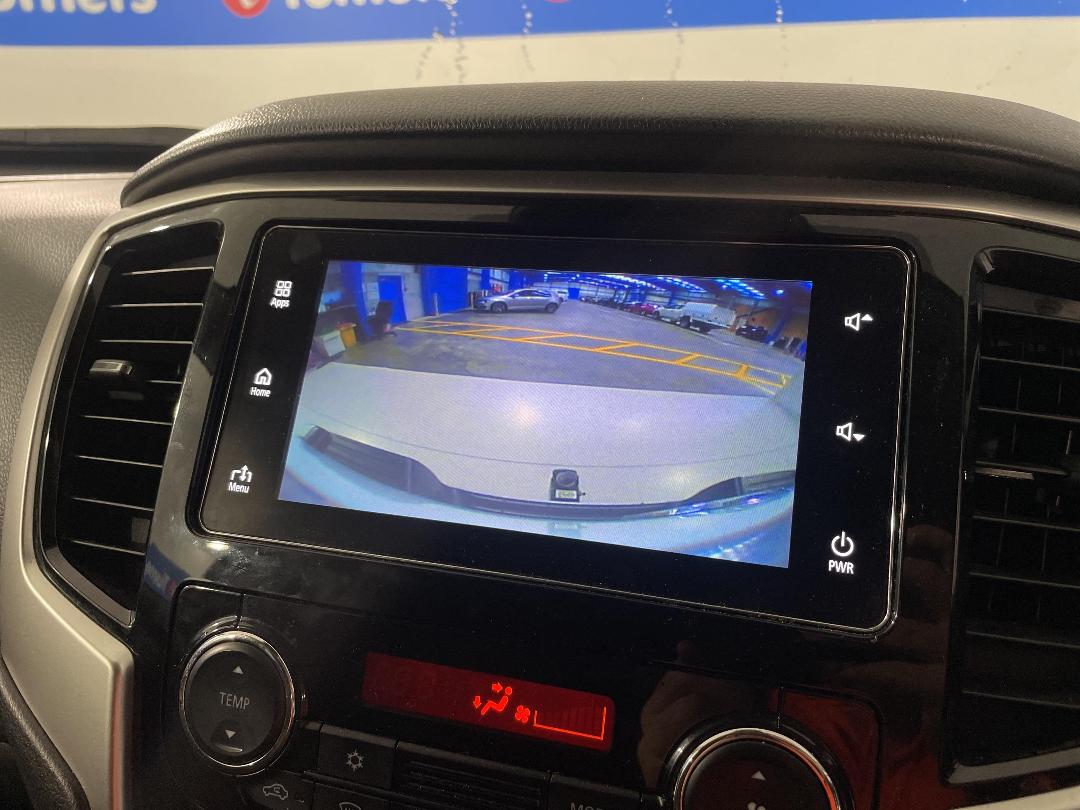 Photo '30' of Mitsubishi Triton