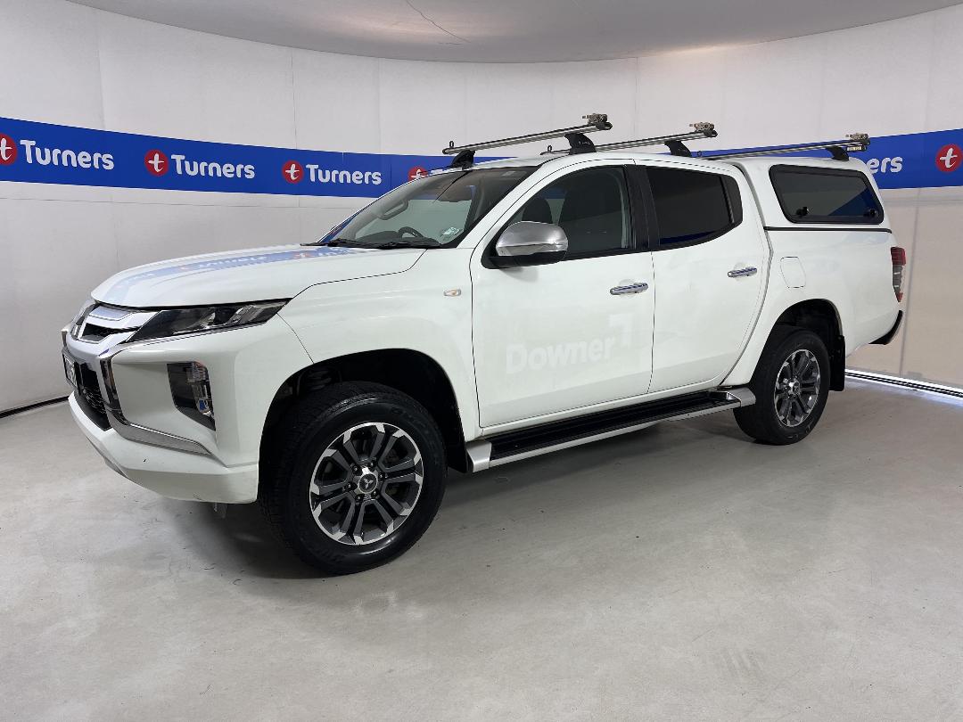 Photo '4' of Mitsubishi Triton