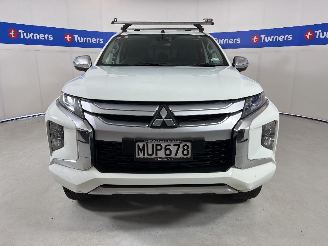 Photo '2' of Mitsubishi Triton