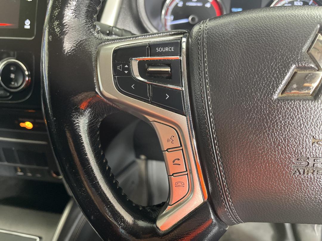 Photo '24' of Mitsubishi Triton