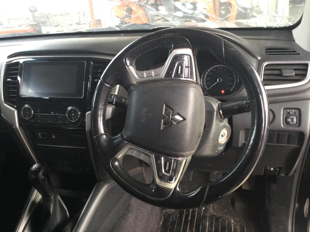 Photo '11' of Mitsubishi Triton DC Glxr 6MT Photo '11' of Mitsubishi Triton DC Glxr 6MT