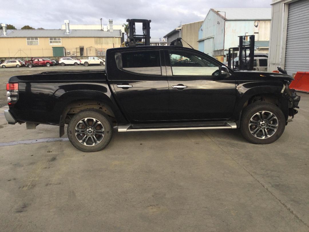 Photo '7' of Mitsubishi Triton DC Glxr 6MT Photo '7' of Mitsubishi Triton DC Glxr 6MT