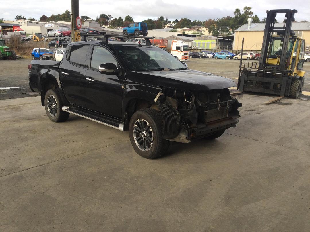 Photo '8' of Mitsubishi Triton DC Glxr 6MT Photo '8' of Mitsubishi Triton DC Glxr 6MT