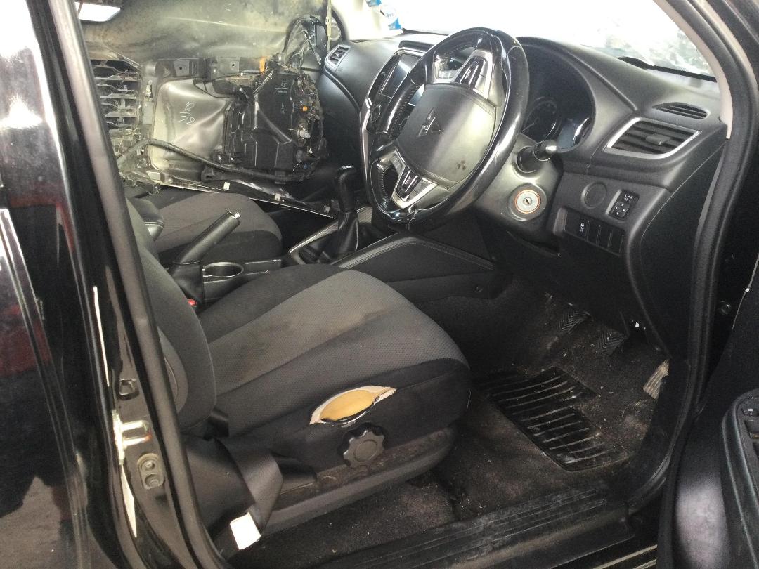 Photo '41' of Mitsubishi Triton DC Glxr 6MT Photo '41' of Mitsubishi Triton DC Glxr 6MT