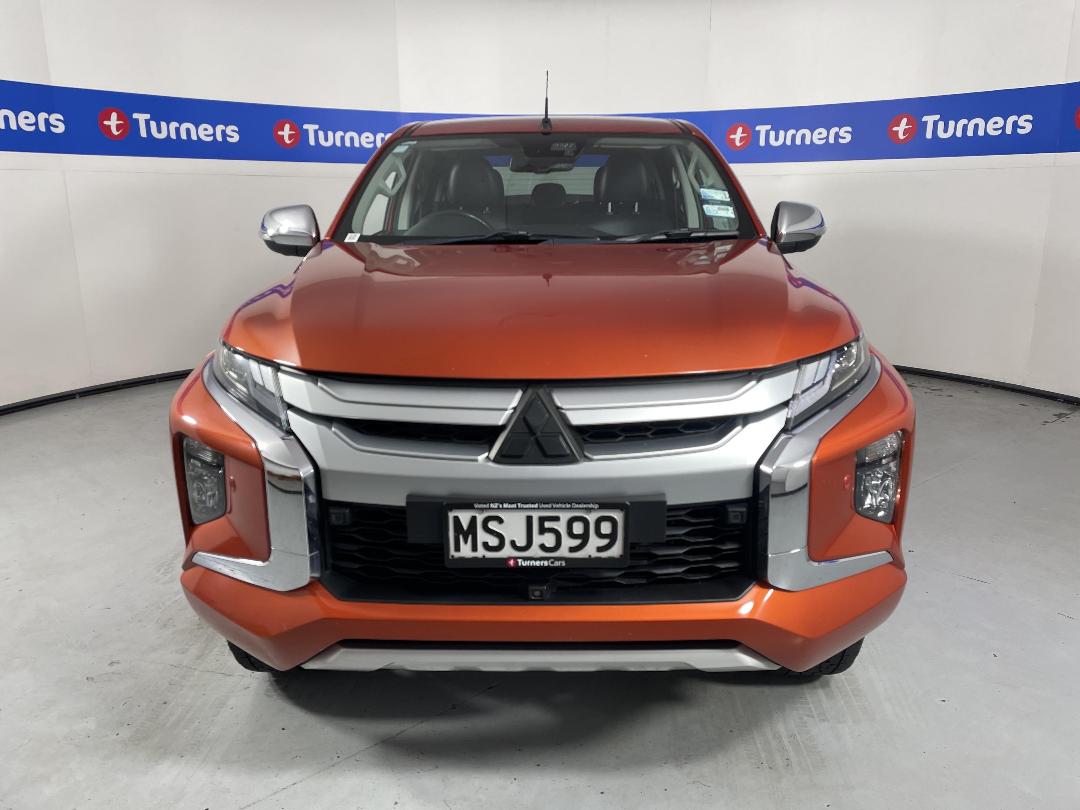 Photo '2' of Mitsubishi Triton