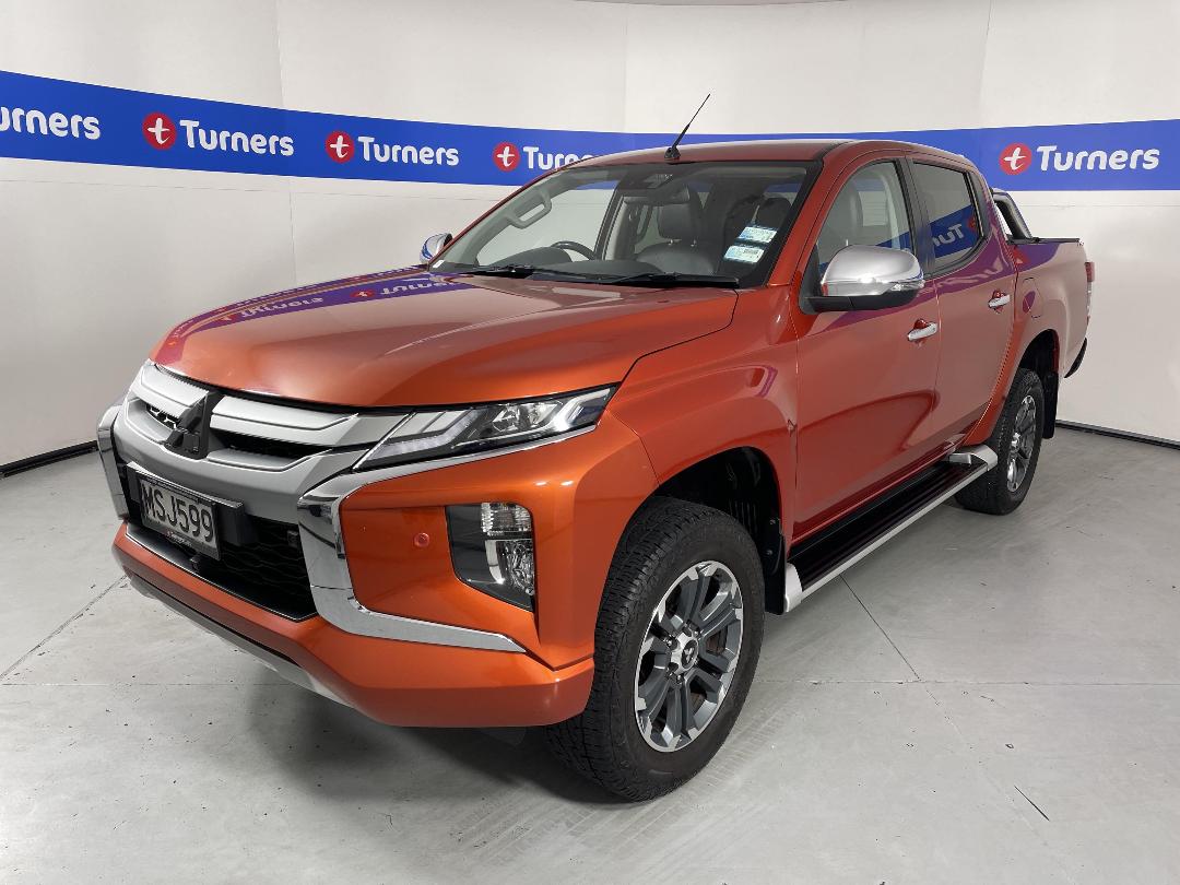 Photo '4' of Mitsubishi Triton