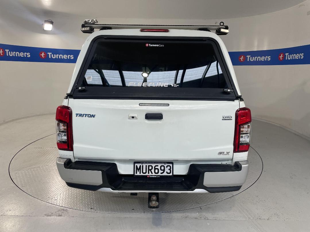 Photo '6' of Mitsubishi Triton