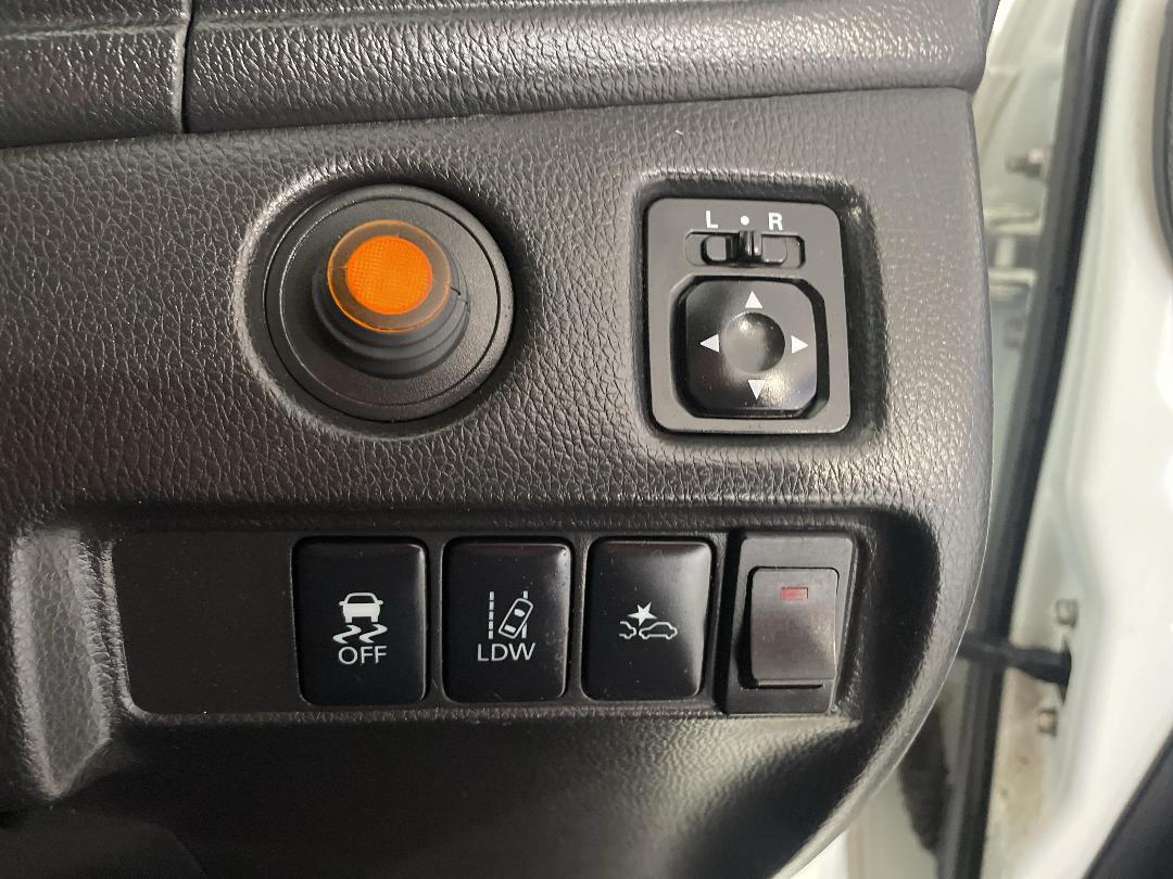 Photo '24' of Mitsubishi Triton