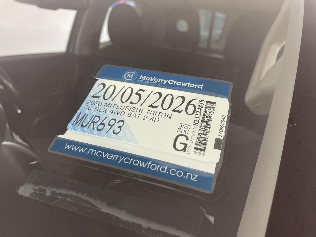 Photo '34' of Mitsubishi Triton