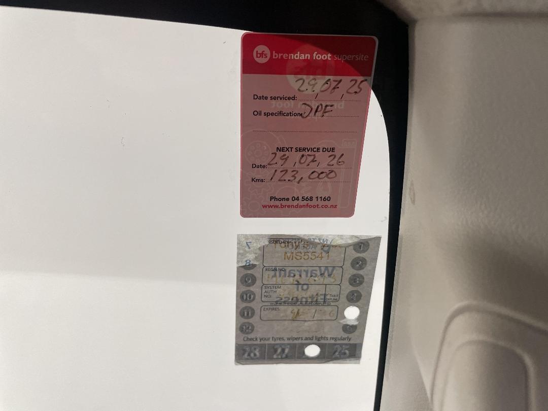 Photo '33' of Mitsubishi Triton